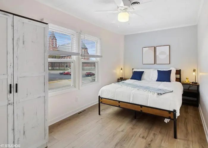Charming And Modern 2br In The Heart Of Apartment *
