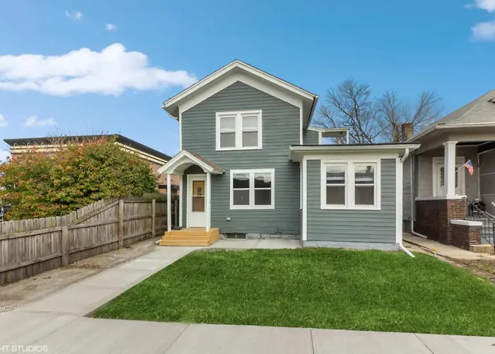 Charming And Modern 2br In The Heart Of Ottawa